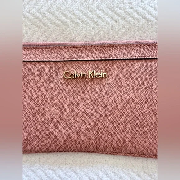 Calvin Klein Dusty Rose Wristlet Leather Clutch with Gold Hardware Like New - Picture 2 of 7